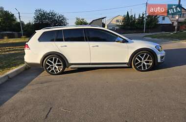 Универсал Volkswagen Golf 2017 в Киеве