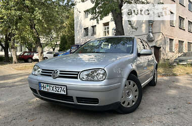 Універсал Volkswagen Golf 2000 в Києві