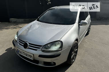 Хэтчбек Volkswagen Golf 2004 в Киеве