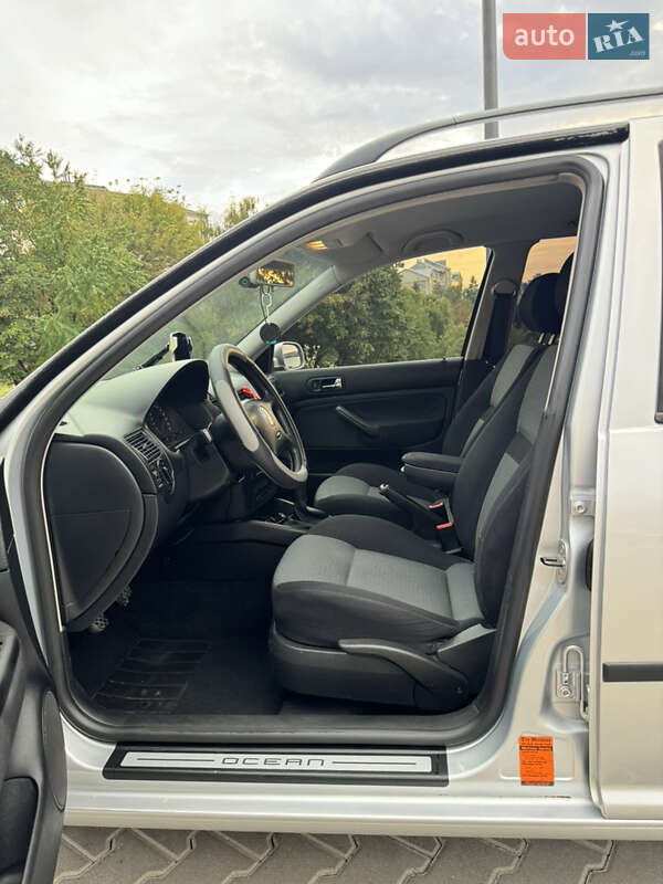 Универсал Volkswagen Golf 2006 в Тернополе