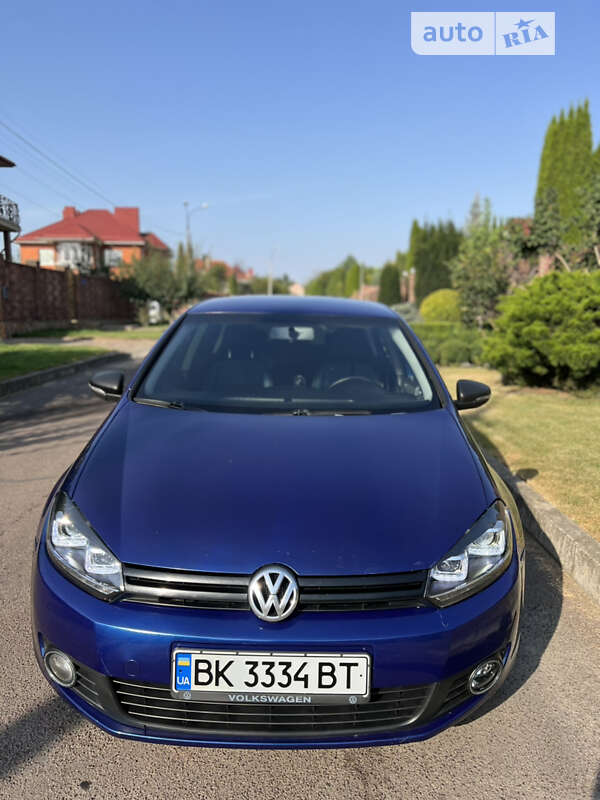 Хэтчбек Volkswagen Golf 2010 в Ровно фото Хэтчбек Volkswagen Golf 2010 в Ровно