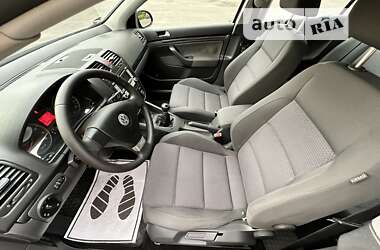 Хетчбек Volkswagen Golf 2008 в Вінниці