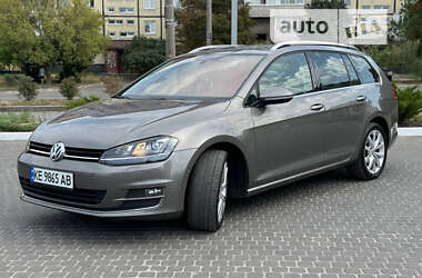 Універсал Volkswagen Golf 2014 в Дніпрі