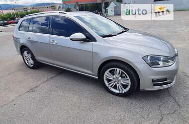 Универсал Volkswagen Golf 2014 в Сваляве