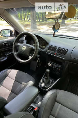 Хетчбек Volkswagen Golf 1999 в Чернівцях