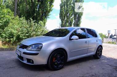 Хетчбек Volkswagen Golf 2004 в Роздільній