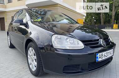 Хетчбек Volkswagen Golf 2005 в Вінниці