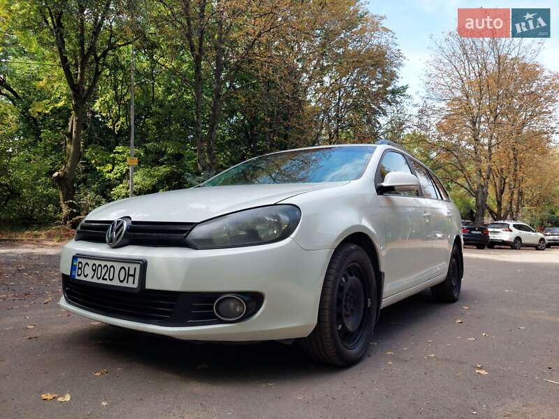 Универсал Volkswagen Golf 2012 в Львове