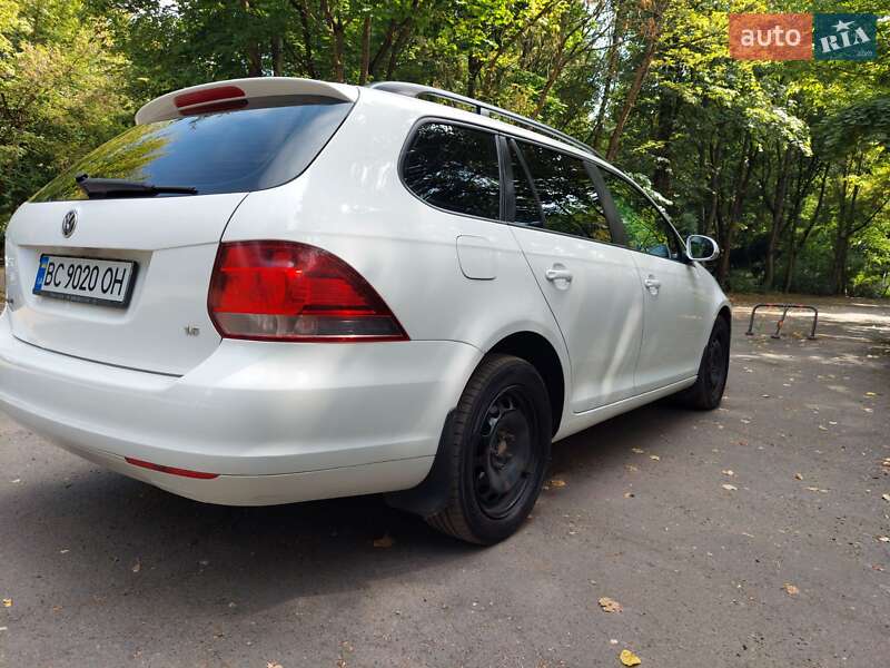 Универсал Volkswagen Golf 2012 в Львове