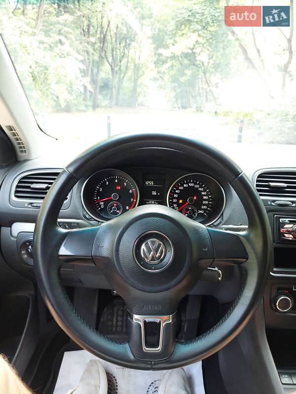 Универсал Volkswagen Golf 2012 в Львове