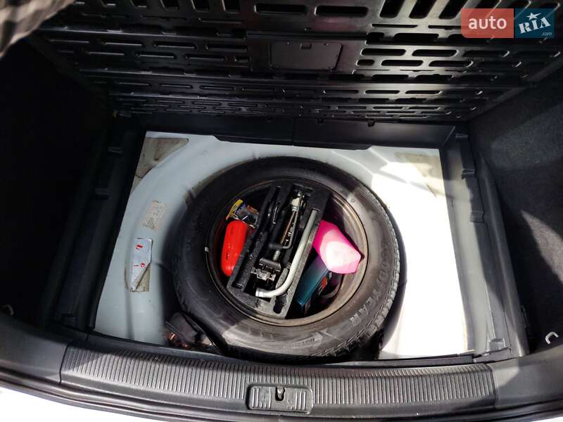 Универсал Volkswagen Golf 2012 в Львове