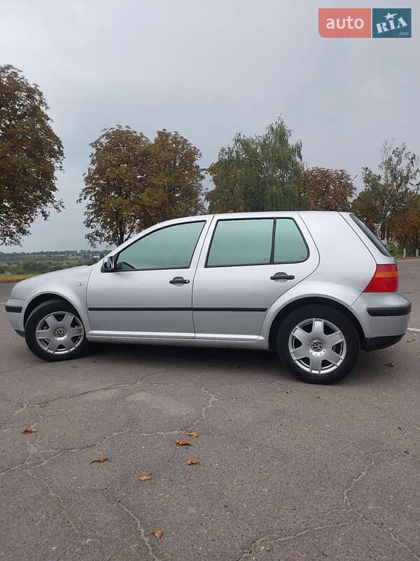 Хэтчбек Volkswagen Golf 2003 в Звенигородке фото 2 Хэтчбек Volkswagen Golf 2003 в Звенигородке