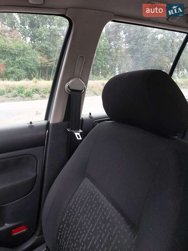 Хэтчбек Volkswagen Golf 2003 в Звенигородке фото 21 Хэтчбек Volkswagen Golf 2003 в Звенигородке