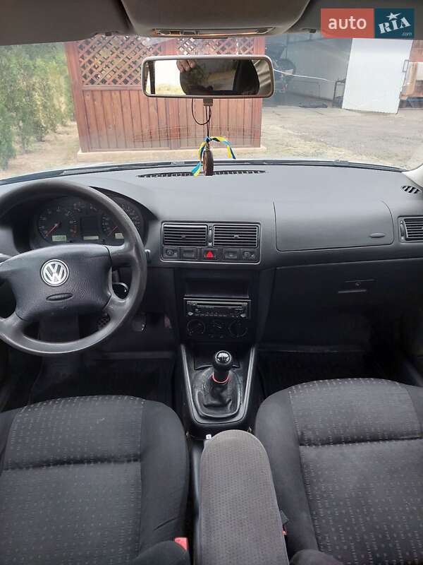 Хэтчбек Volkswagen Golf 2003 в Звенигородке фото 27 Хэтчбек Volkswagen Golf 2003 в Звенигородке