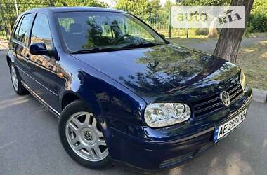 Хэтчбек Volkswagen Golf 2002 в Кривом Роге