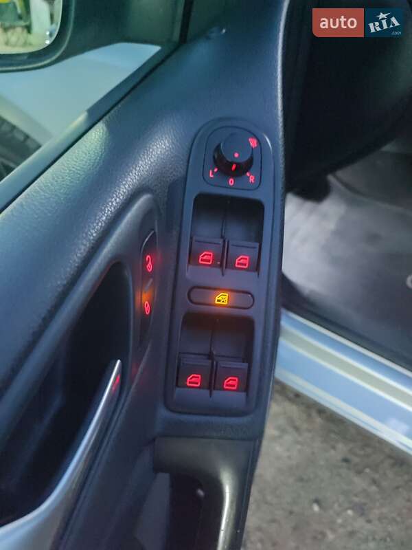 Хетчбек Volkswagen Golf 2009 в Смілі