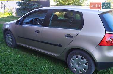 Хэтчбек Volkswagen Golf 2005 в Долине