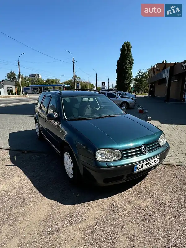 Універсал Volkswagen Golf 2001 в 