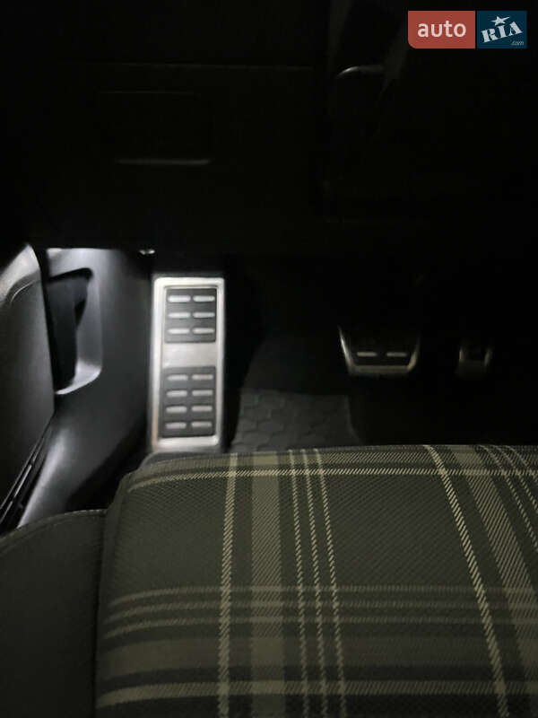 Універсал Volkswagen Golf 2015 в Львові