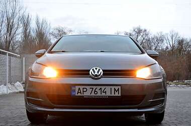 Хэтчбек Volkswagen Golf 2015 в Запорожье