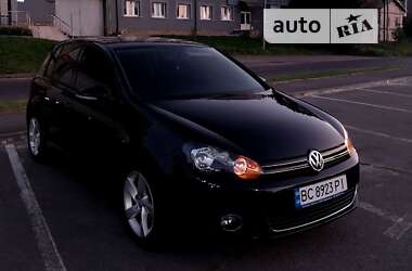 Хэтчбек Volkswagen Golf 2010 в Львове