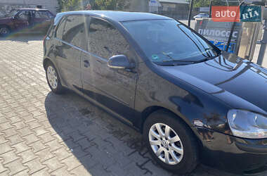 Хетчбек Volkswagen Golf 2004 в Житомирі