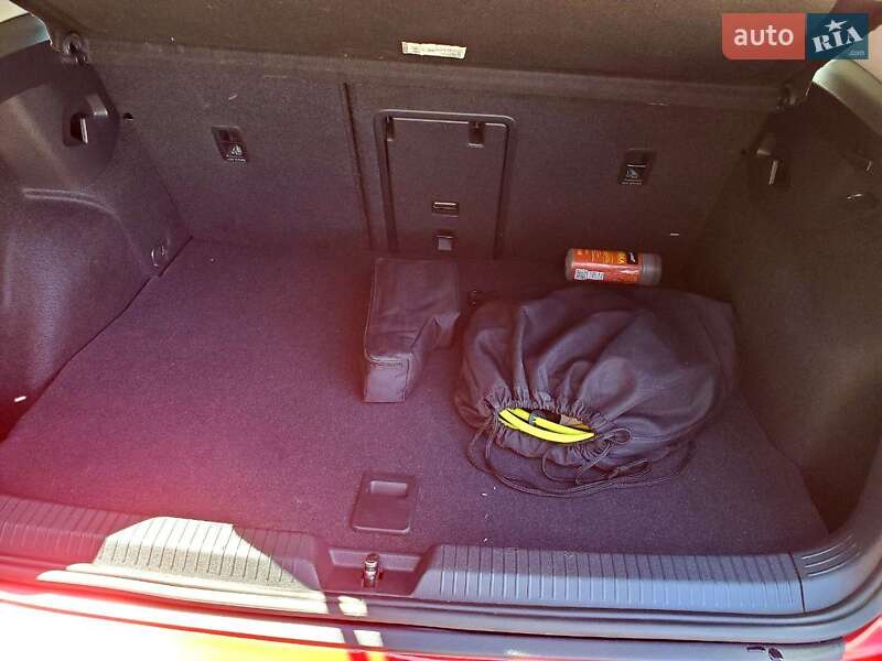 Хетчбек Volkswagen Golf 2022 в Івано-Франківську