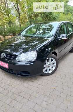 Хэтчбек Volkswagen Golf 2005 в Запорожье