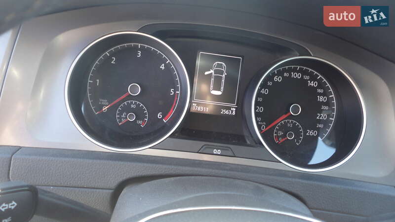 Универсал Volkswagen Golf 2015 в Днепре