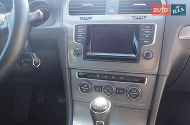Универсал Volkswagen Golf 2015 в 