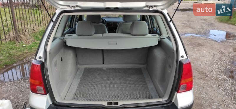Універсал Volkswagen Golf 1999 в Чернівцях