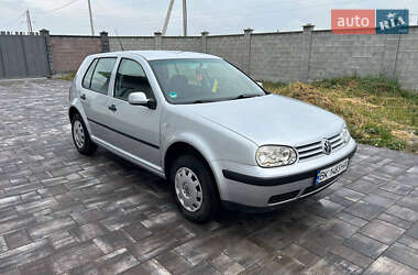 Хэтчбек Volkswagen Golf 2001 в Ровно