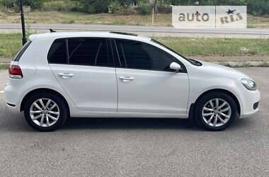 Хэтчбек Volkswagen Golf 2013 в Киеве