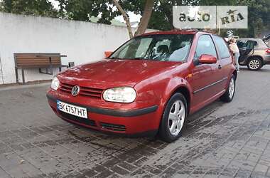 Хэтчбек Volkswagen Golf 1998 в Ровно