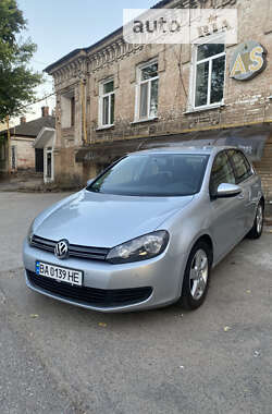 Хетчбек Volkswagen Golf 2010 в Кропивницькому