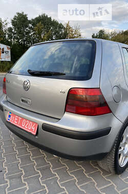 Хетчбек Volkswagen Golf 2002 в Тернополі