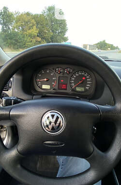 Хетчбек Volkswagen Golf 2002 в Тернополі