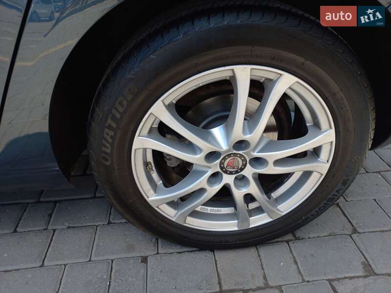 Хэтчбек Volkswagen Golf 2004 в Городке фото 12 Хэтчбек Volkswagen Golf 2004 в Городке