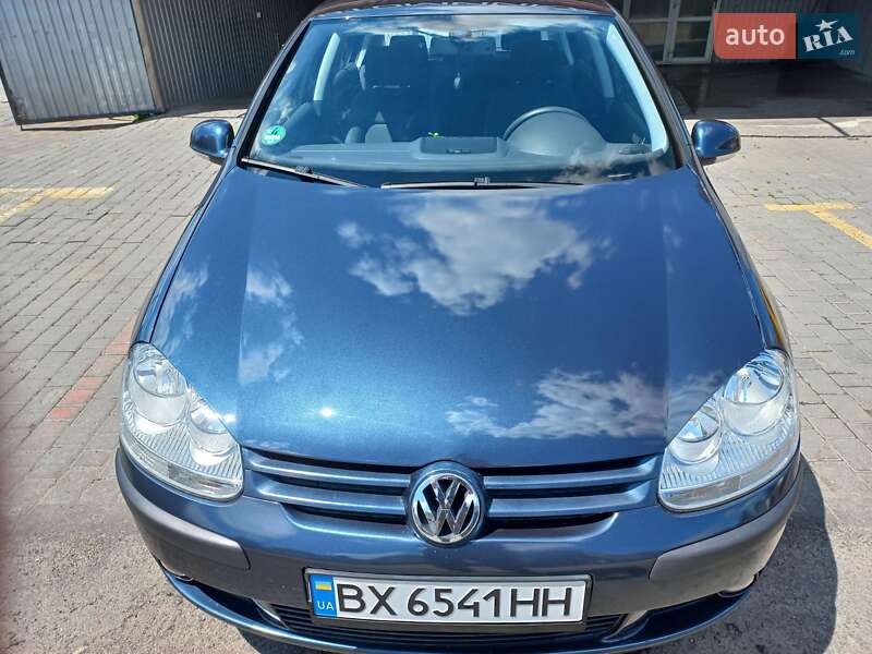 Volkswagen Golf 2004