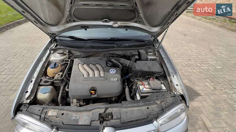 Универсал Volkswagen Golf 2001 в Любомле