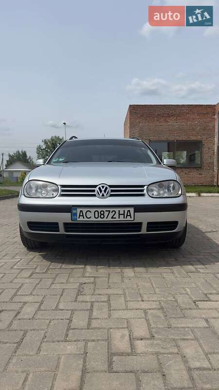 Универсал Volkswagen Golf 2001 в Любомле