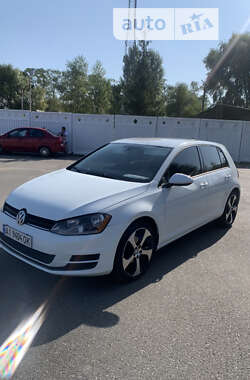 Хэтчбек Volkswagen Golf 2014 в Киеве