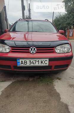 Универсал Volkswagen Golf 2003 в Виннице