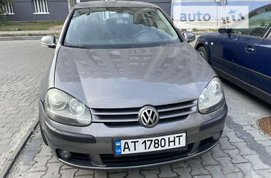 Хетчбек Volkswagen Golf 2004 в Івано-Франківську