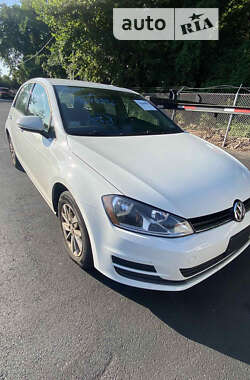 Хэтчбек Volkswagen Golf 2015 в Ровно