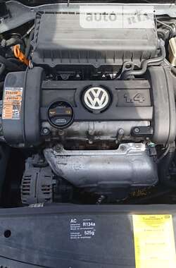 Хэтчбек Volkswagen Golf 2006 в 