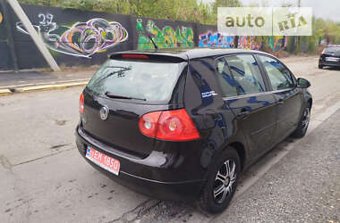 Хэтчбек Volkswagen Golf 2006 в Луцке