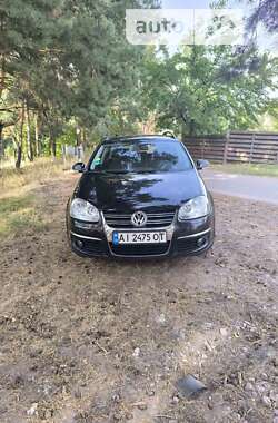 Универсал Volkswagen Golf 2008 в Коростене