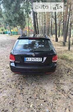 Универсал Volkswagen Golf 2008 в Коростене