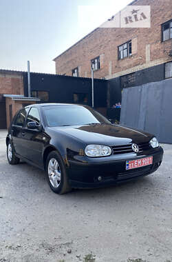 Хэтчбек Volkswagen Golf 2001 в Ахтырке